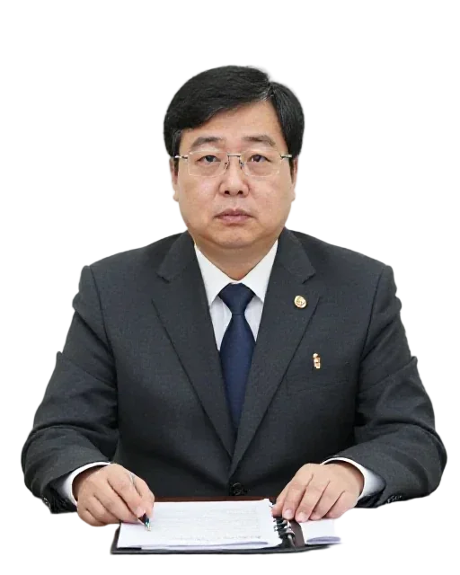 Portrait of Daniel Cho